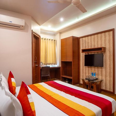 Uddhav Vilas A Family Hotel Ουνταϊπούρ Εξωτερικό φωτογραφία