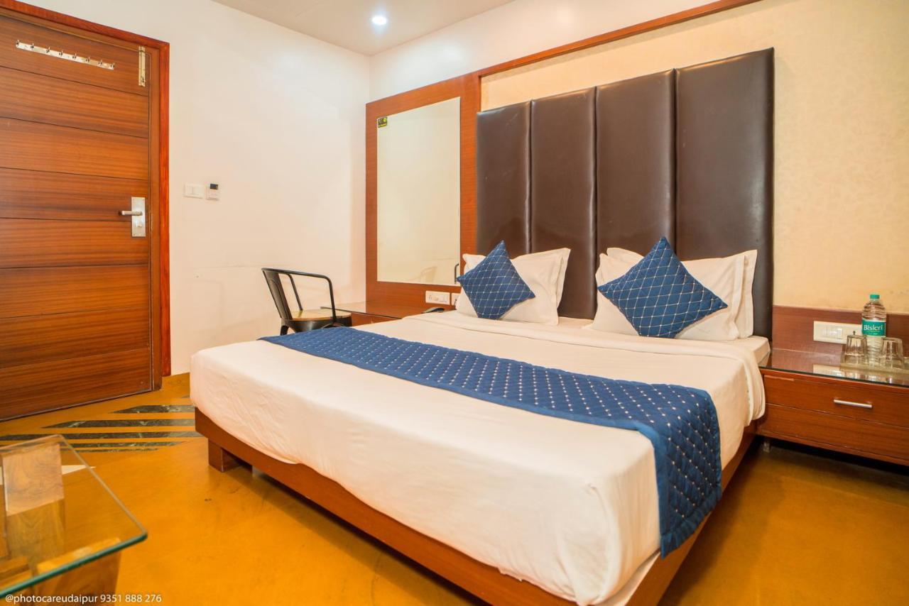 Uddhav Vilas A Family Hotel Ουνταϊπούρ Εξωτερικό φωτογραφία
