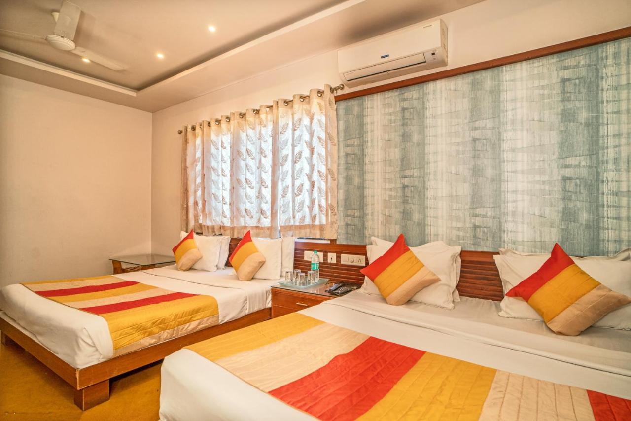 Uddhav Vilas A Family Hotel Ουνταϊπούρ Εξωτερικό φωτογραφία